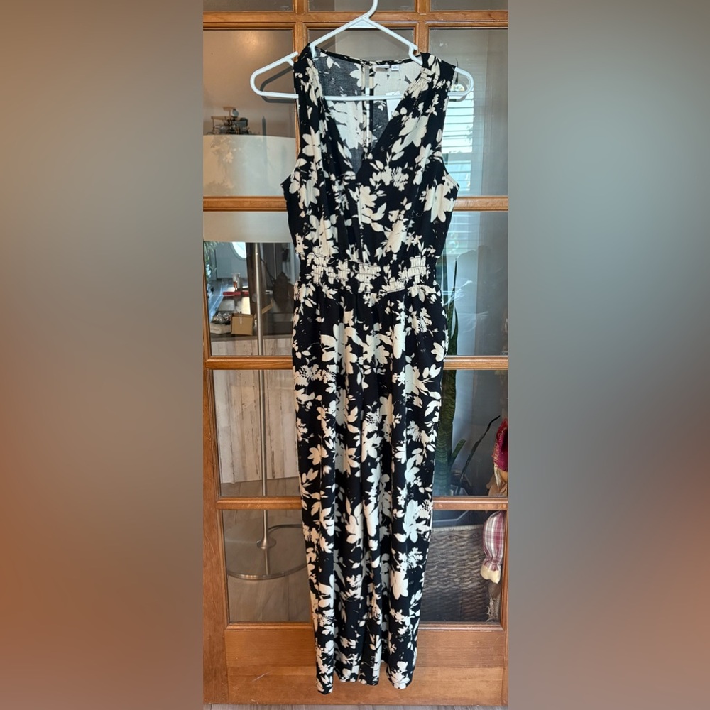Gorgeous Gap jumpsuit. NWT